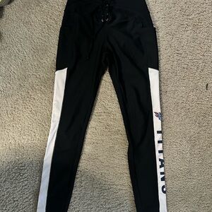 Women's Black and White Titans Leggings